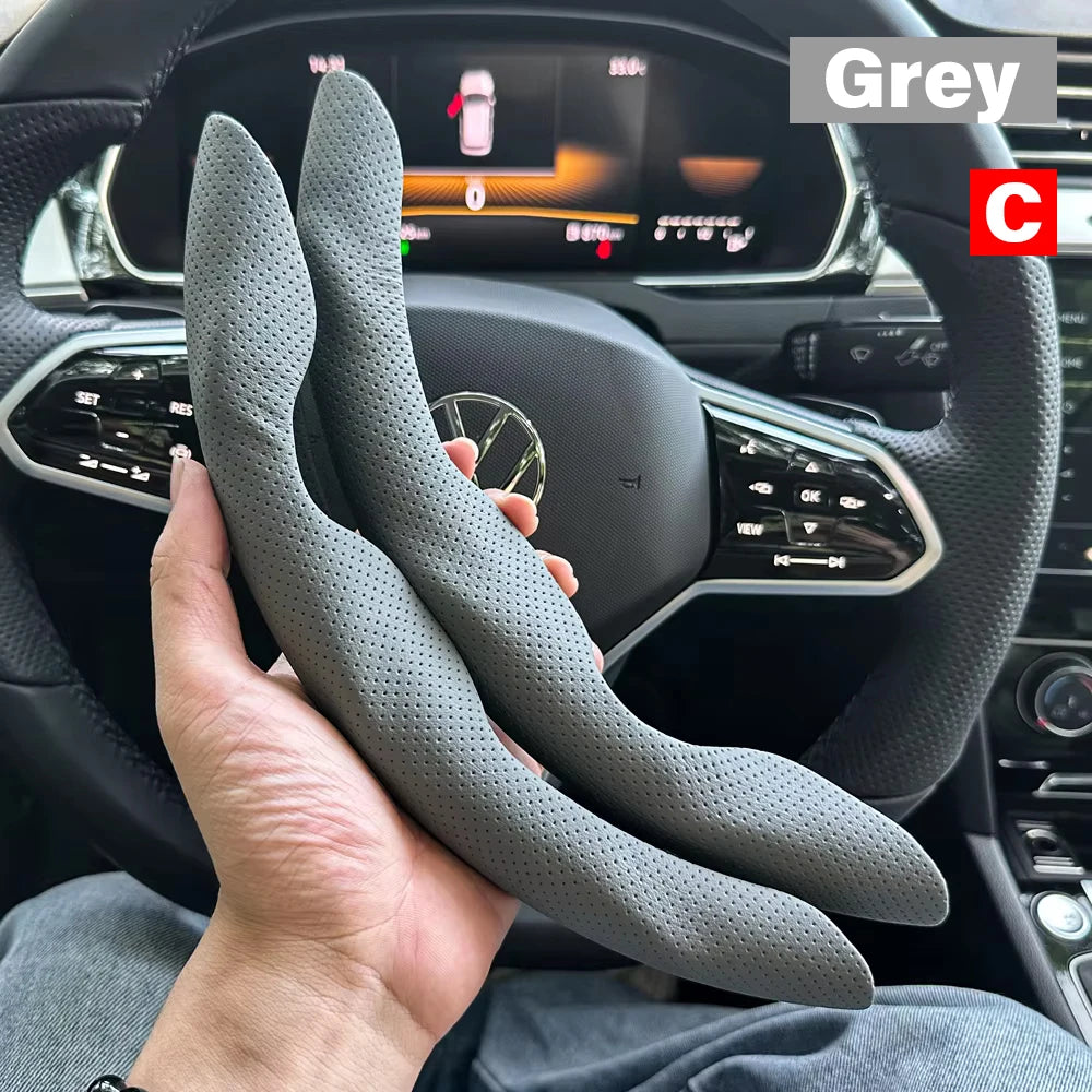 2PCS Car Steering Wheel Cover Warm Winter 38cm Round Steery Wheel Universa Glossy Laser Carbon Fiber Auto Interior Accessories