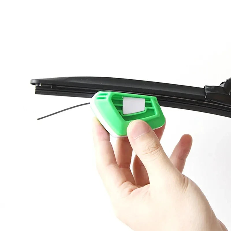 Car Wiper Blade Repair Tool Windshield Wiper Restorer Rubber Refresher Cleaning Tool Wiper Conditioner for Streak-Free Wipe